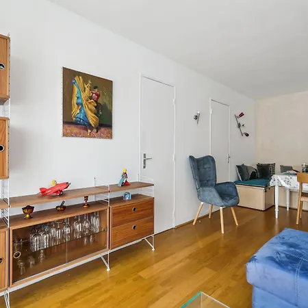 ホームステイ Lovely Flat In パリ